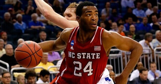 通过坚持使 通过坚持使