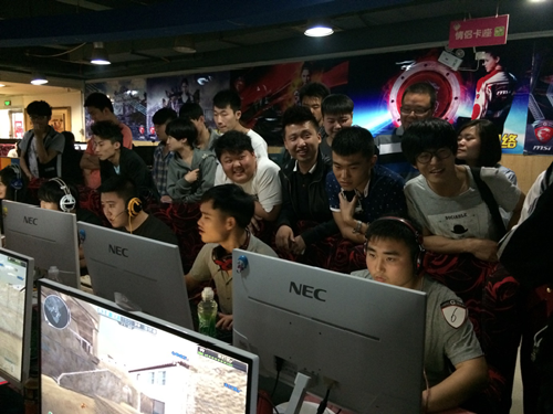 虽然国足在 虽然国足在